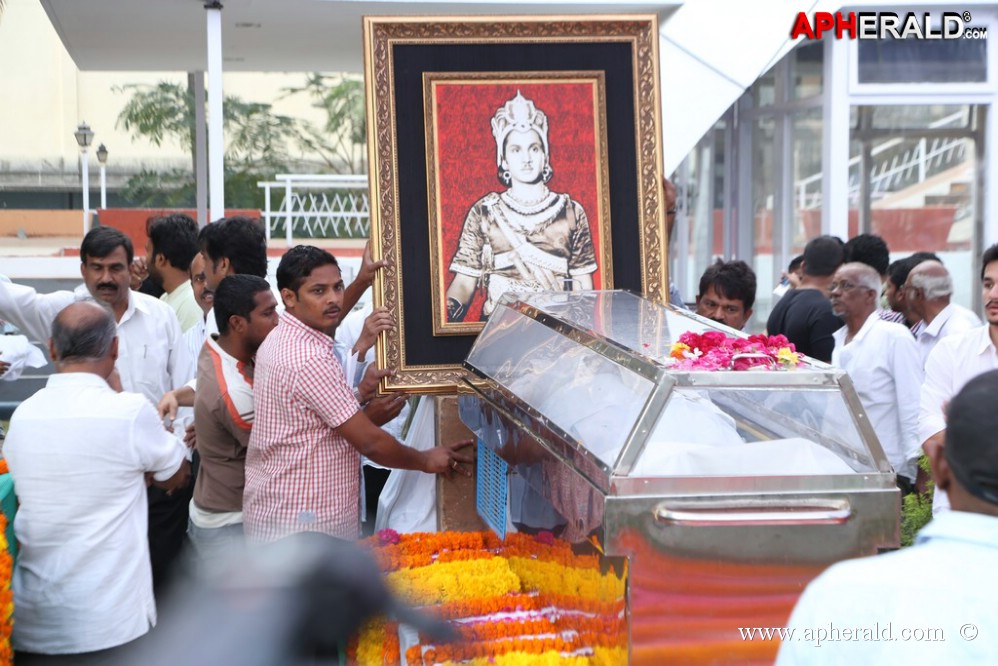 Akkineni Nageswara Rao Condolences Photos