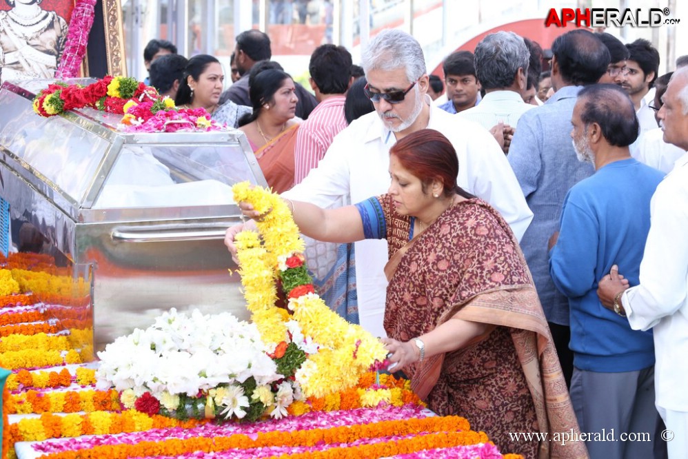 Akkineni Nageswara Rao Condolences Photos