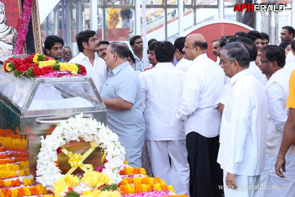 Akkineni Nageswara Rao Condolences Photos