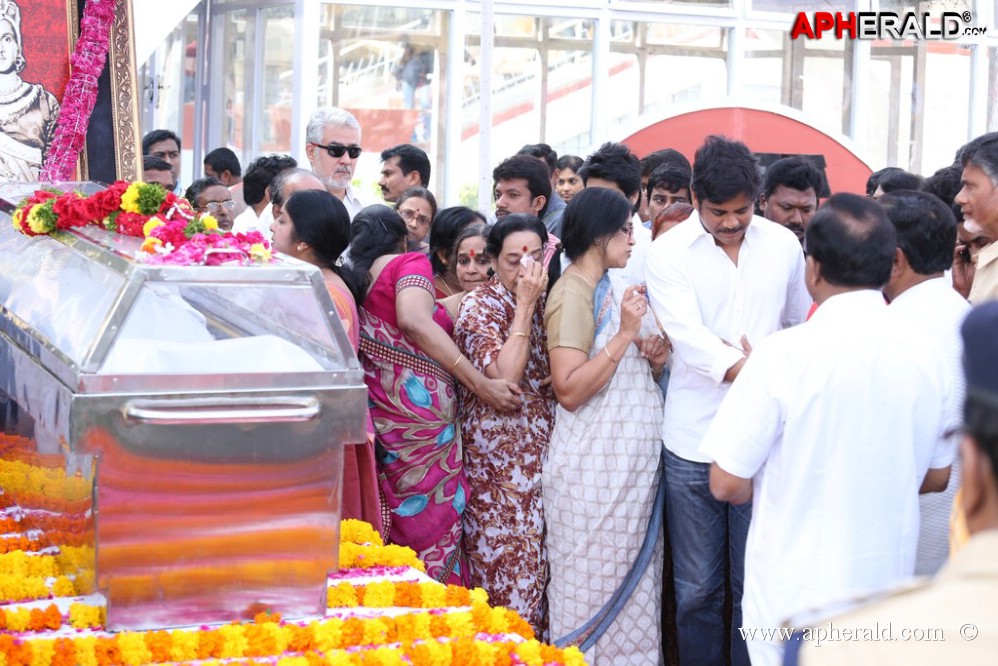 Akkineni Nageswara Rao Condolences 1