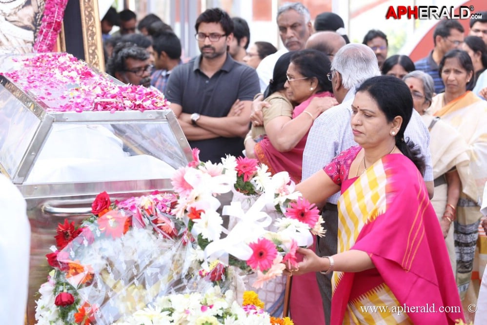 Akkineni Nageswara Rao Condolences 1