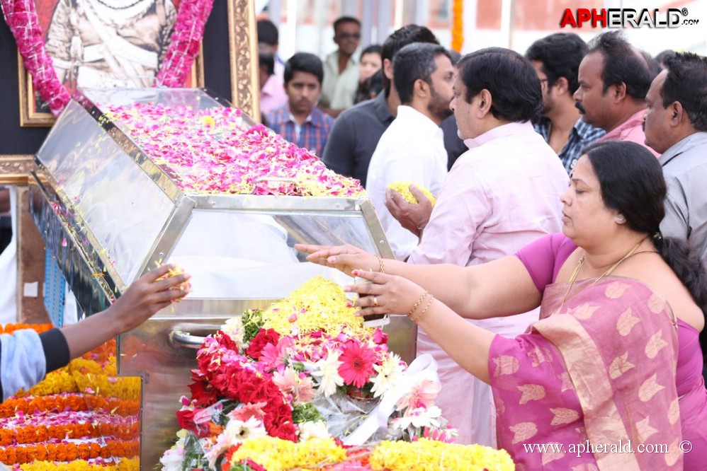 Akkineni Nageswara Rao Condolences 1