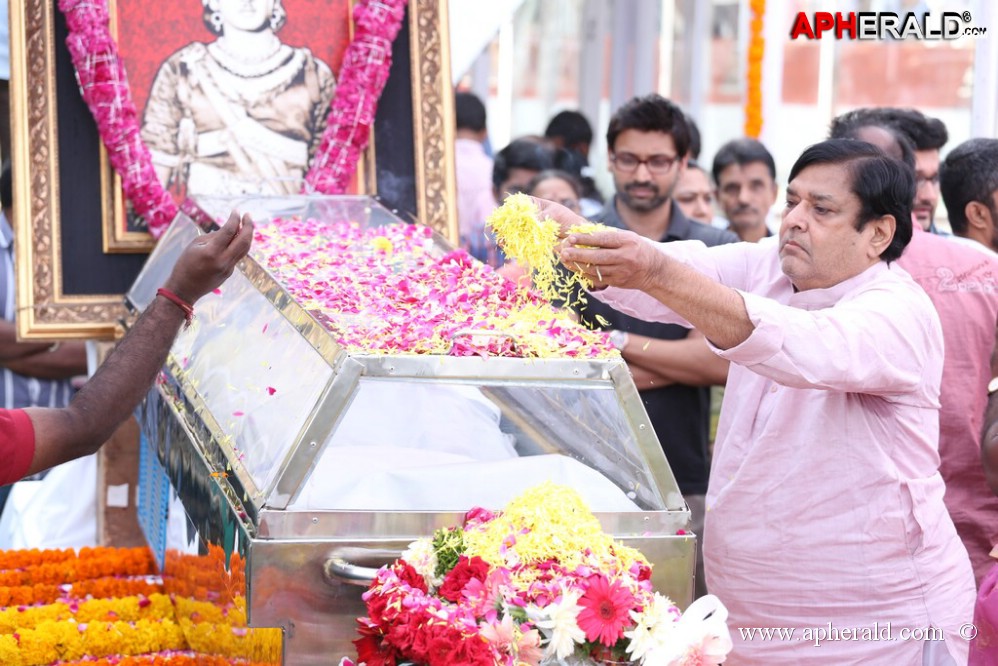 Akkineni Nageswara Rao Condolences 1