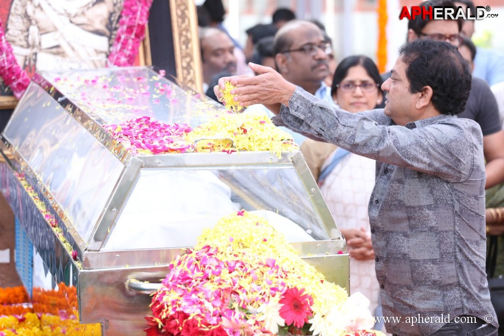 Akkineni Nageswara Rao Condolences 1