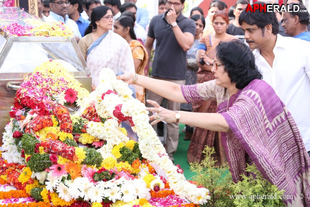 Akkineni Nageswara Rao Condolences 1