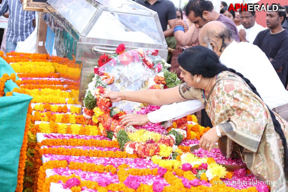 Akkineni Nageswara Rao Condolences 1