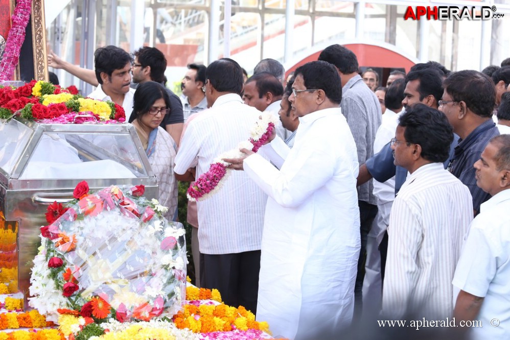 Akkineni Nageswara Rao Condolences 1