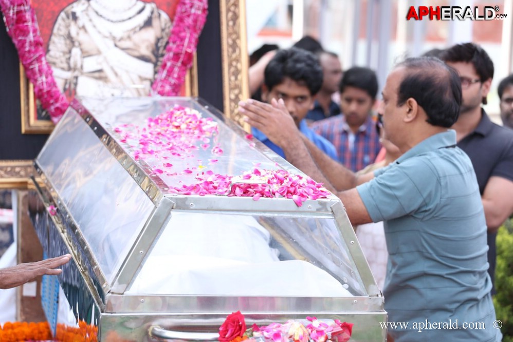 Akkineni Nageswara Rao Condolences 1