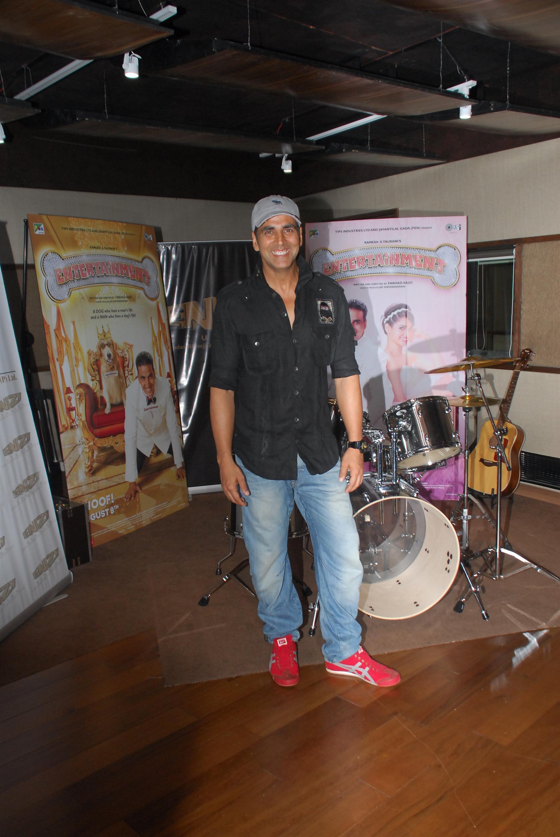 Akshay Kumar At Entertainment Song Recording