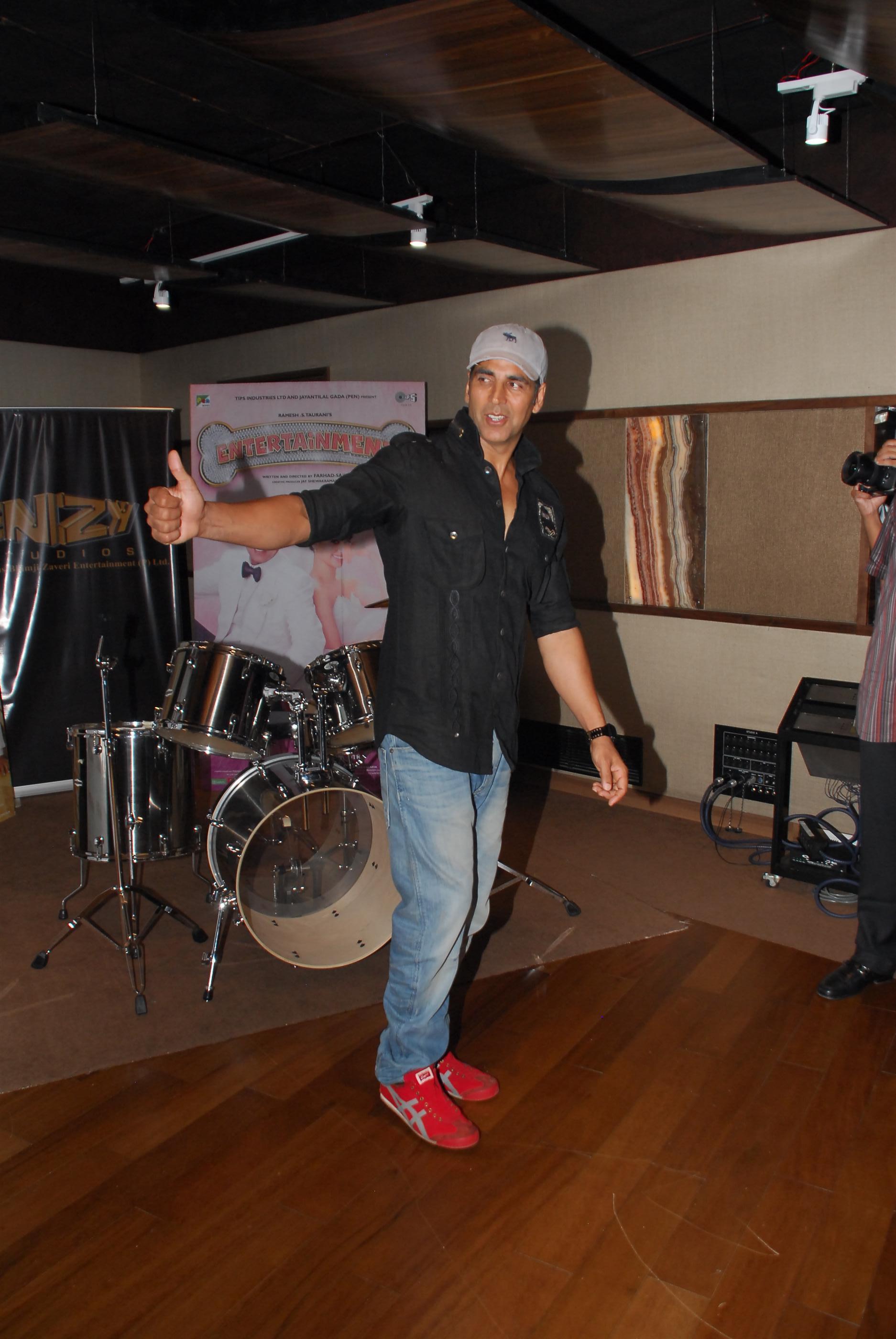 Akshay Kumar At Entertainment Song Recording