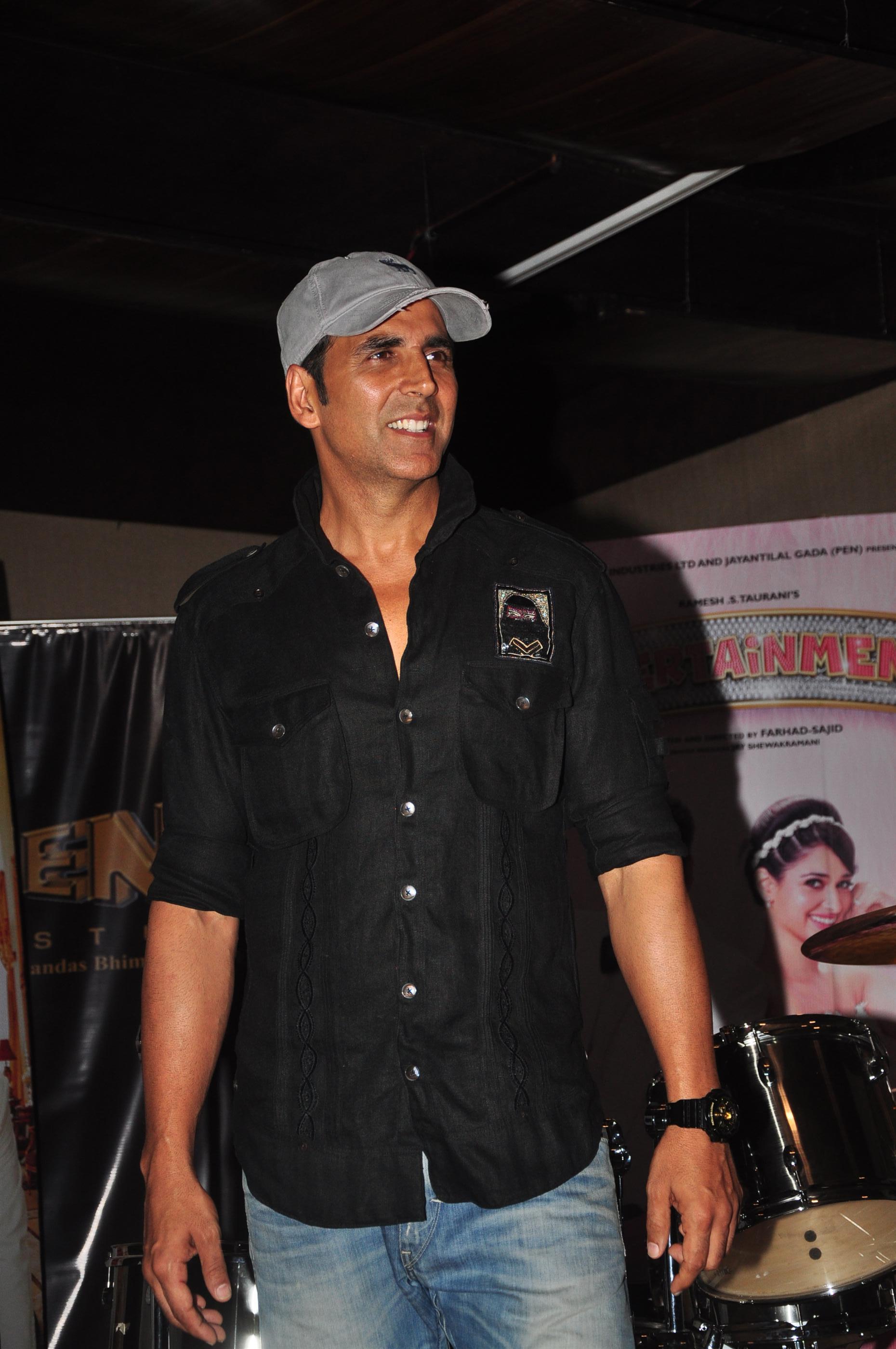 Akshay Kumar At Entertainment Song Recording