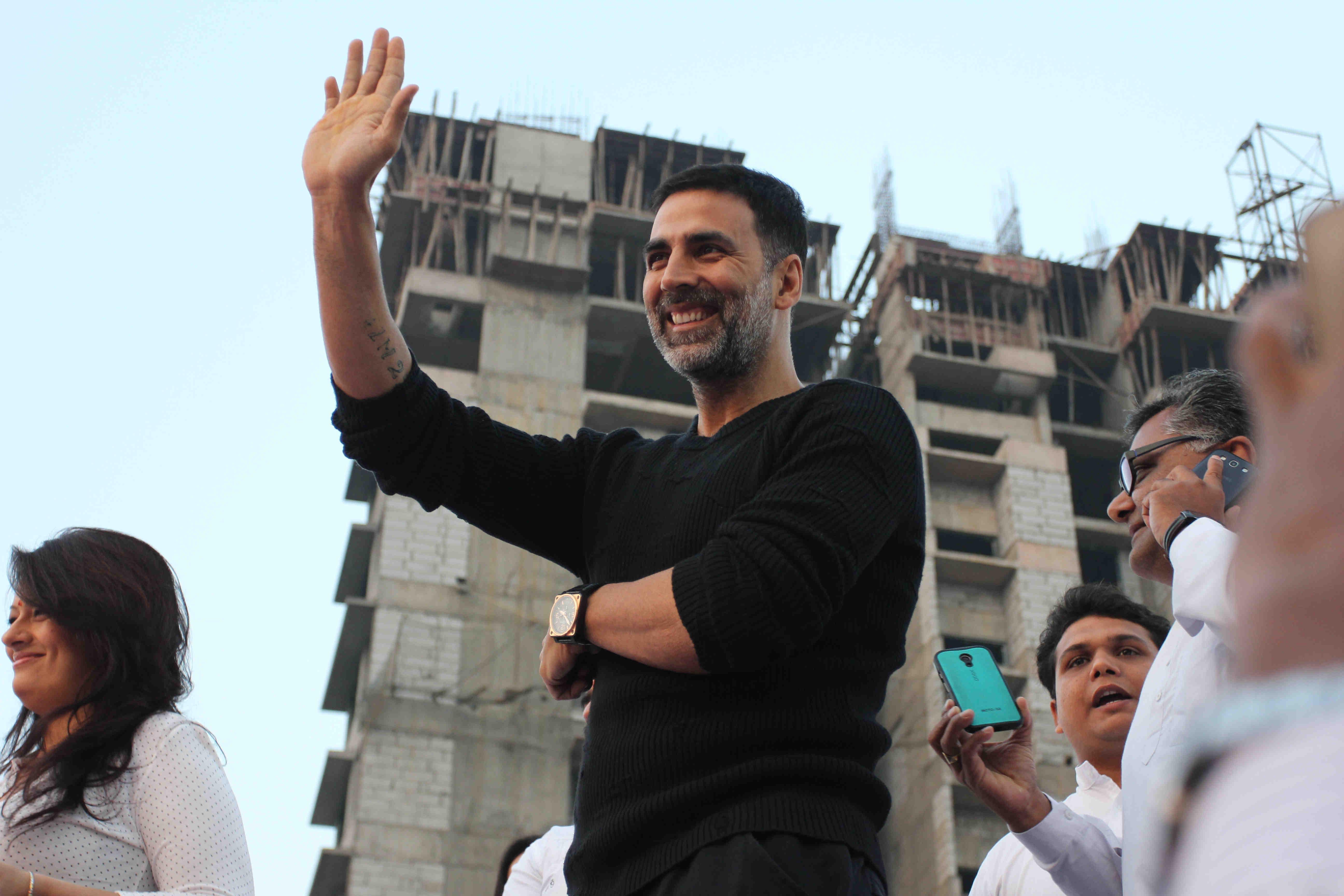 Akshay Kumar flags off Bramhakumari Sakhi Minithon