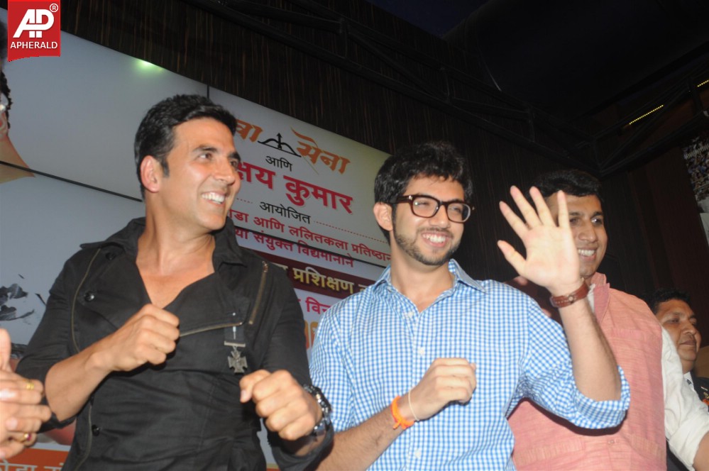 Akshay Kumar Launch Women Safety Defence Center pics