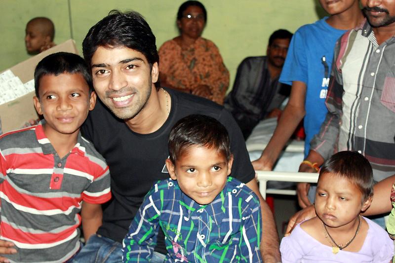 Allari Naresh At MNJ Cancer Hospital Photos