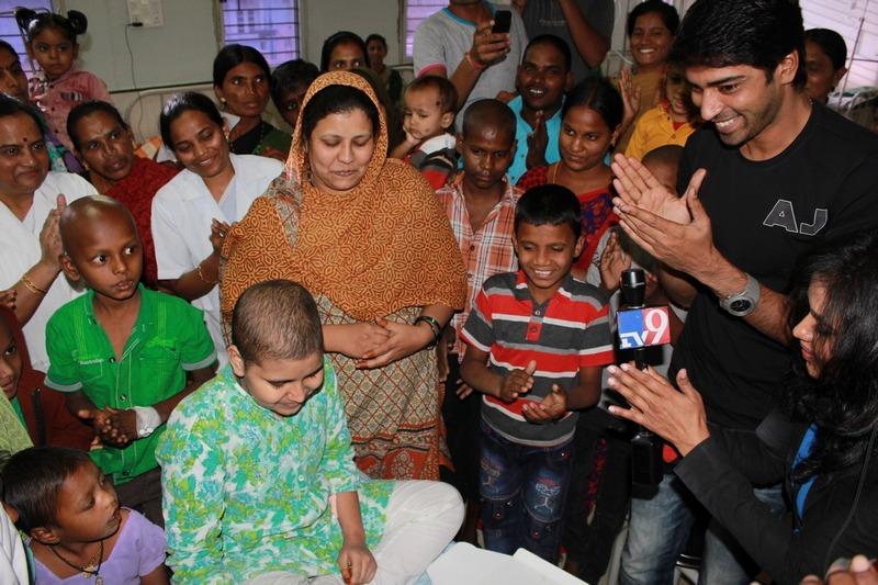 Allari Naresh At MNJ Cancer Hospital Photos