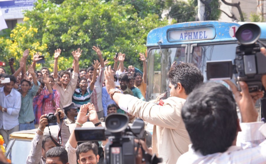 Allu Arjun Launch Lot Mobiles Showroom at VJA