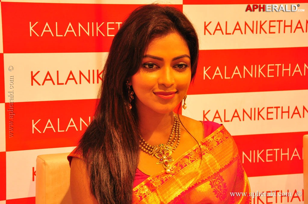 Amala Paul Launch Kalanikethan