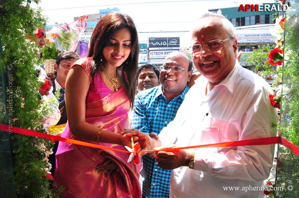 Amala Paul Launch Kalanikethan