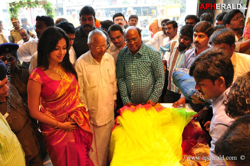 Amala Paul Launch Kalanikethan
