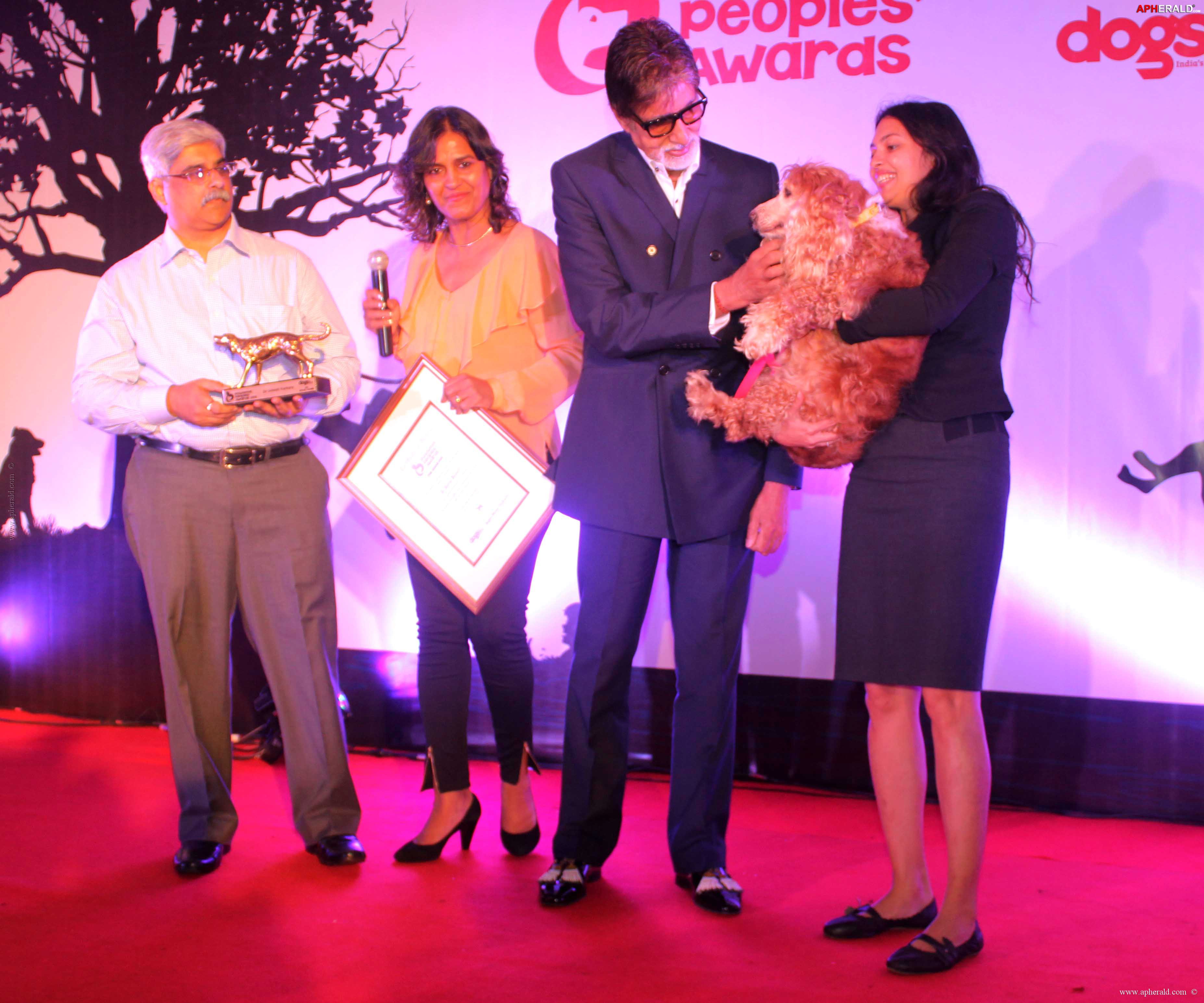 Amitabh at Pawsitive People's Awards