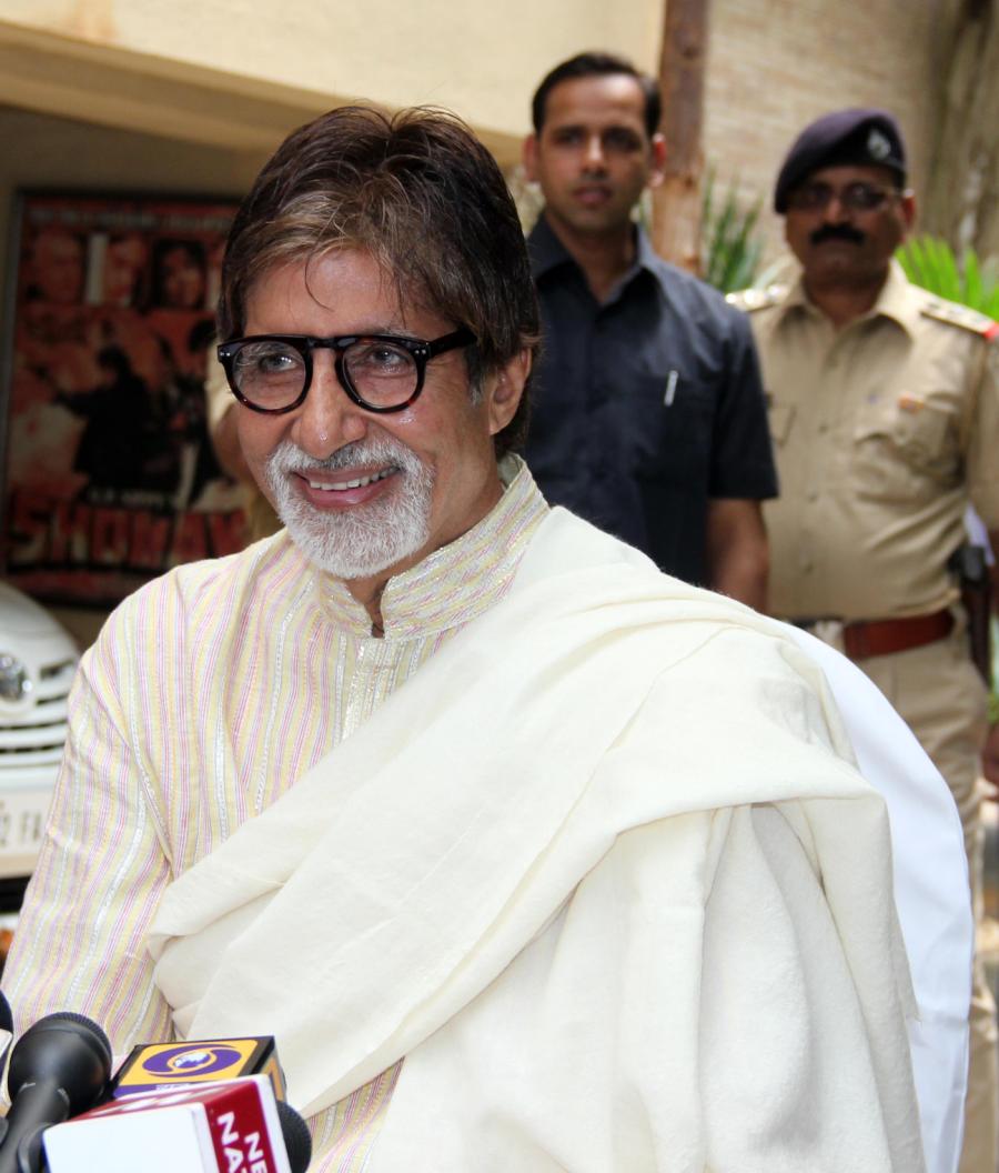 Amitabh Bachchan's 71st Birth Day Pics