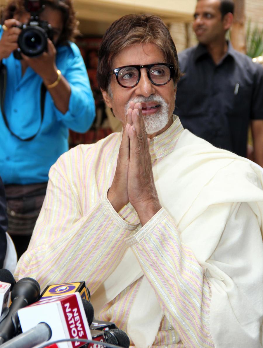 Amitabh Bachchan's 71st Birth Day Pics