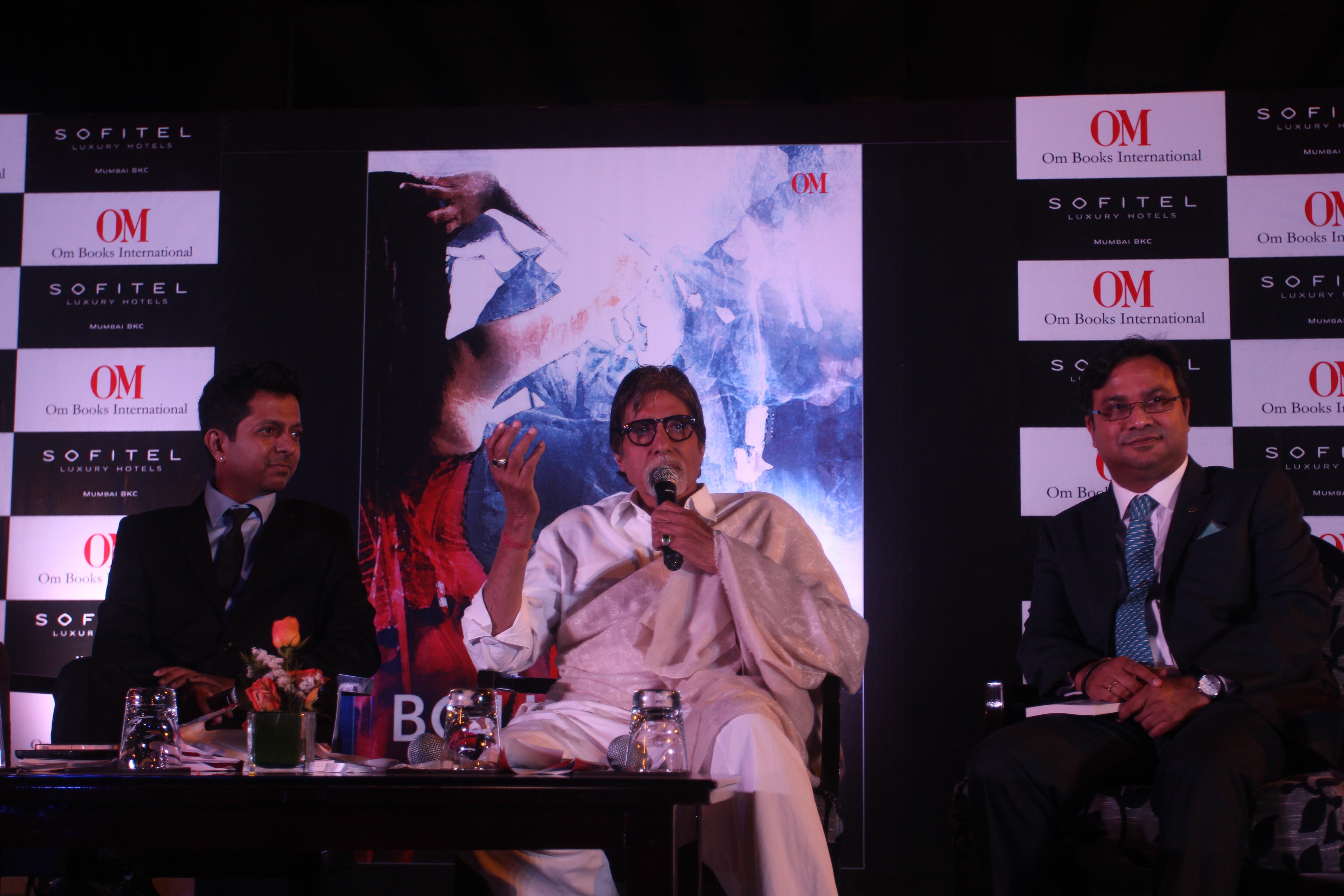 Amitabh Bachchan Launches I Hate Bollywood Book