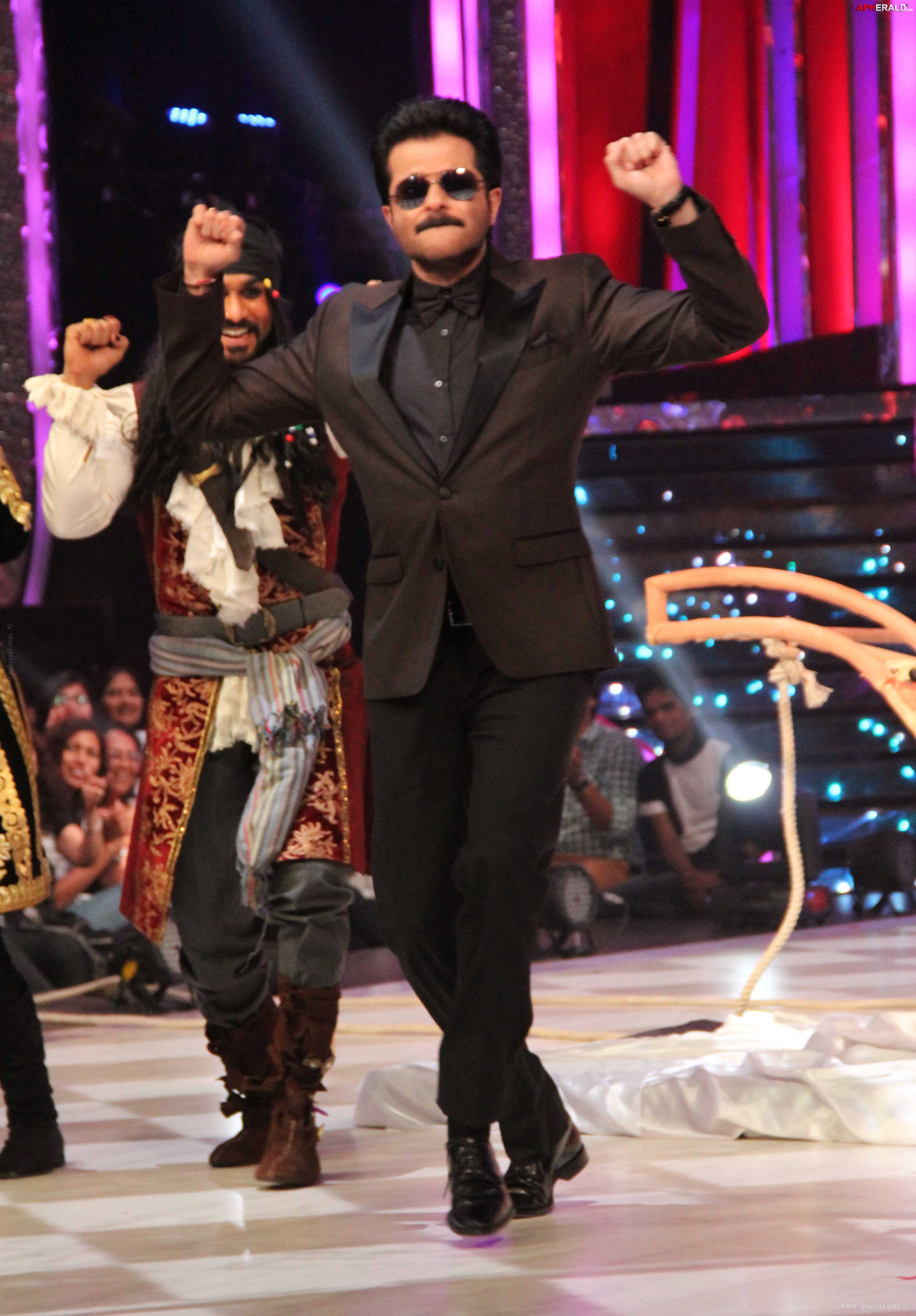 Anil Kapoor at Jhalak Dikhlaa JA Sets 