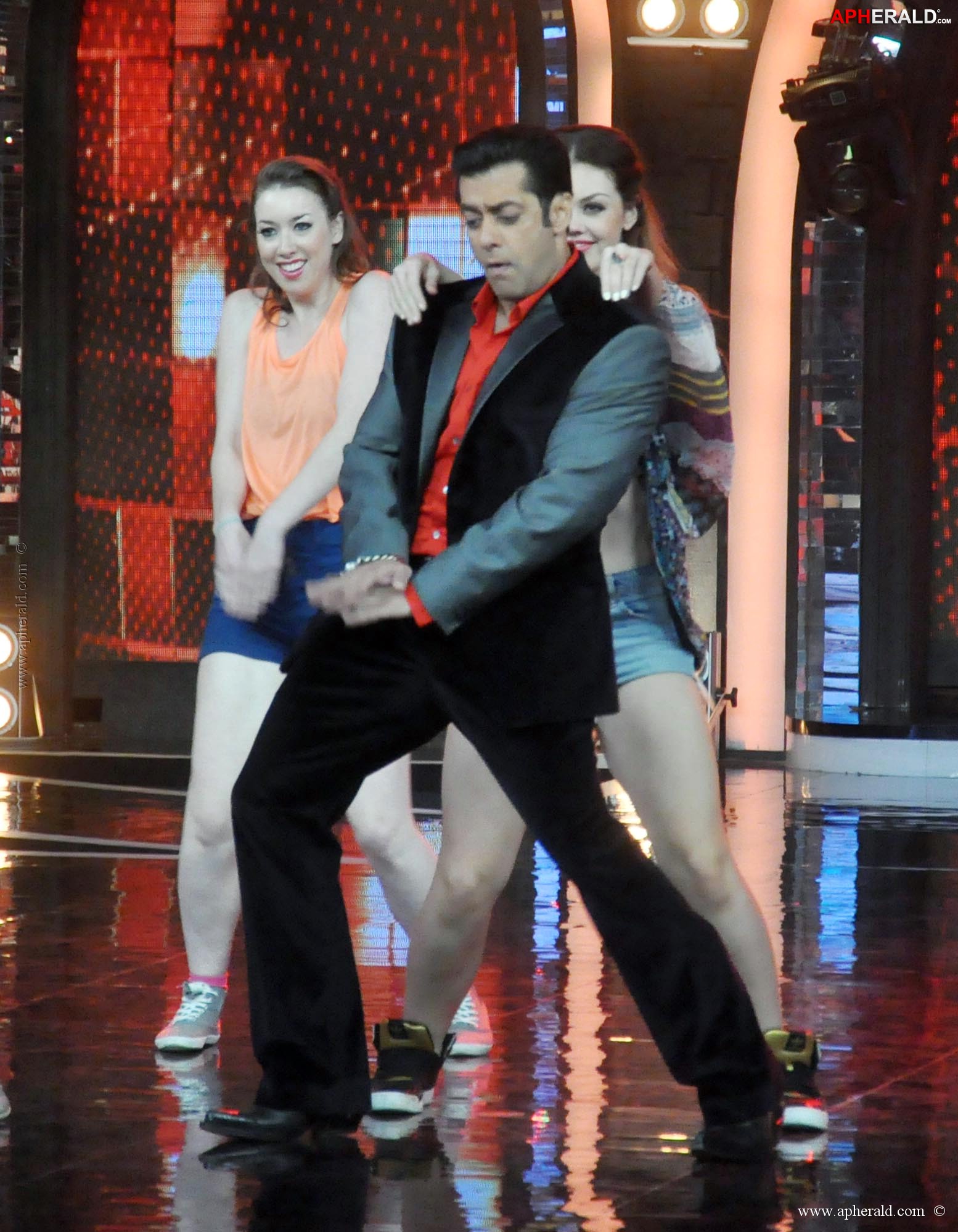 Anil Kapoor on the sets of Bigg Boss 7