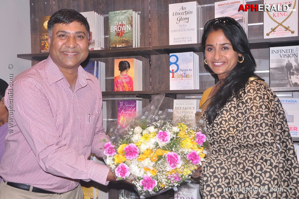 Anu Hasan Launches Starmark Store