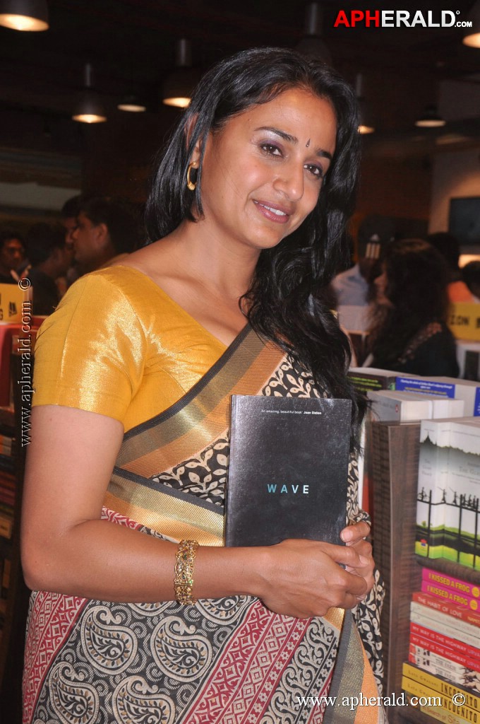 Anu Hasan Launches Starmark Store