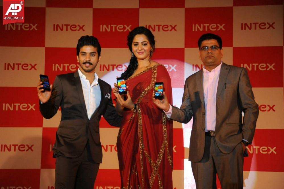Anushka Launches INTEX Aqua Smartphone