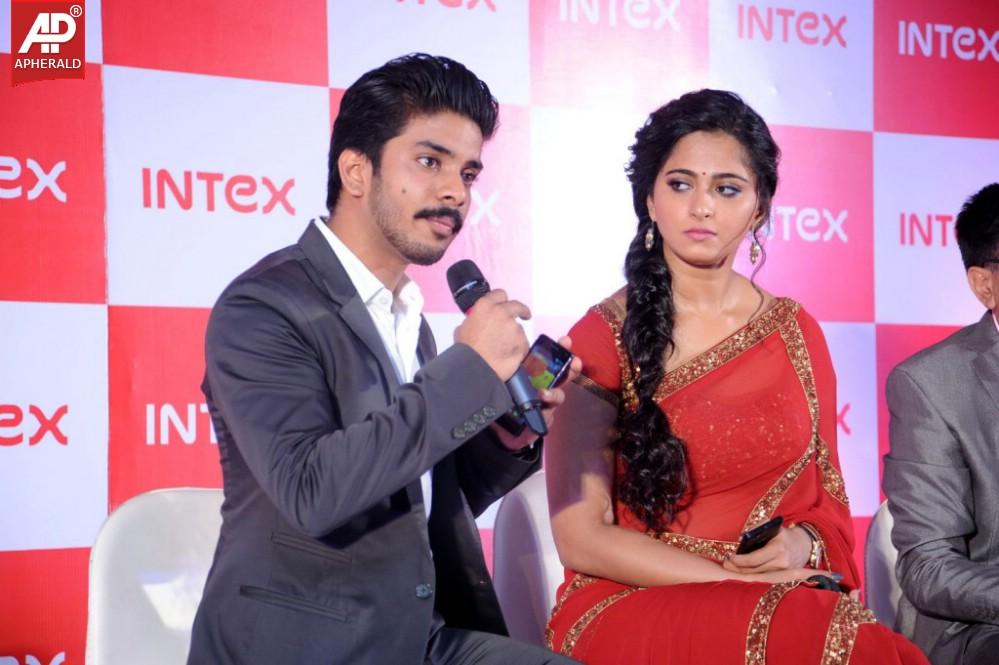 Anushka Launches INTEX Aqua Smartphone