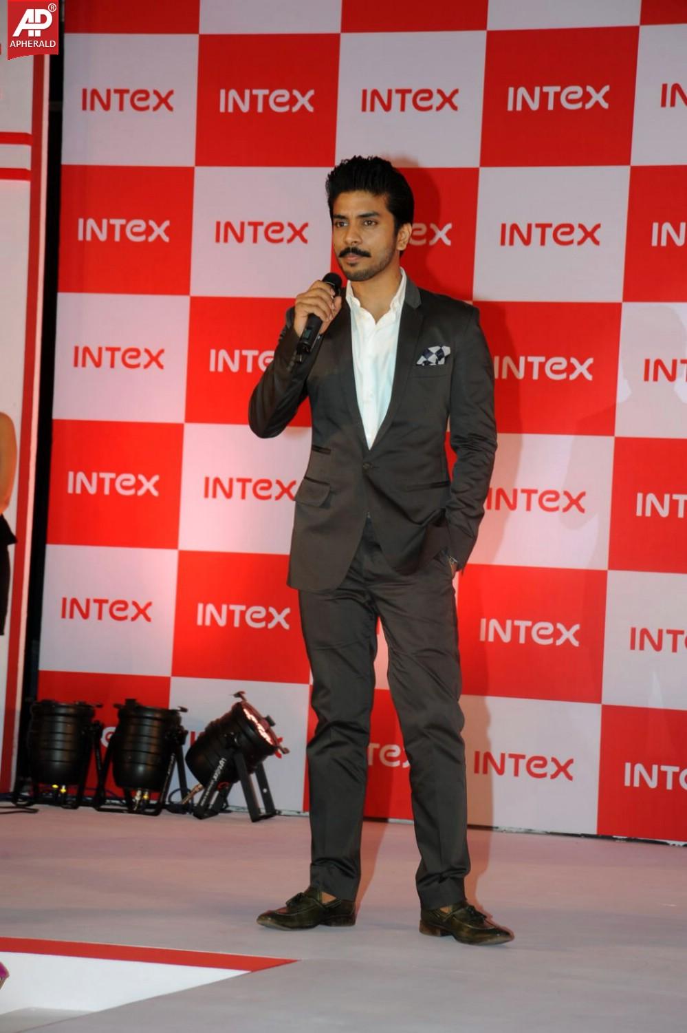 Anushka Launches INTEX Aqua Smartphone
