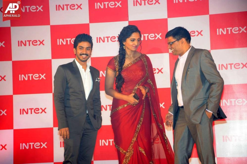 Anushka Launches INTEX Aqua Smartphone