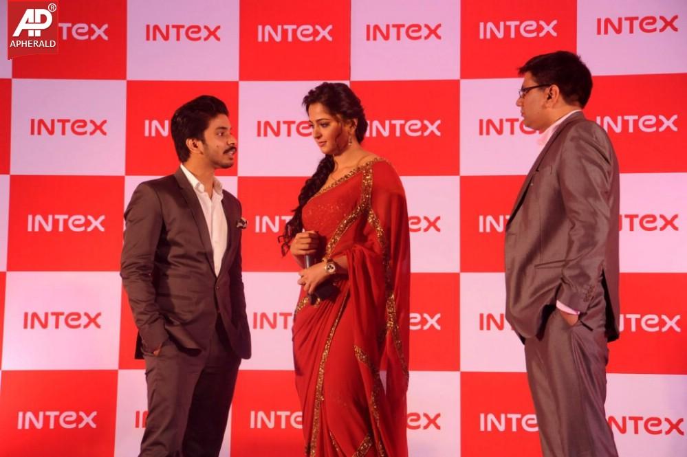 Anushka Launches INTEX Aqua Smartphone