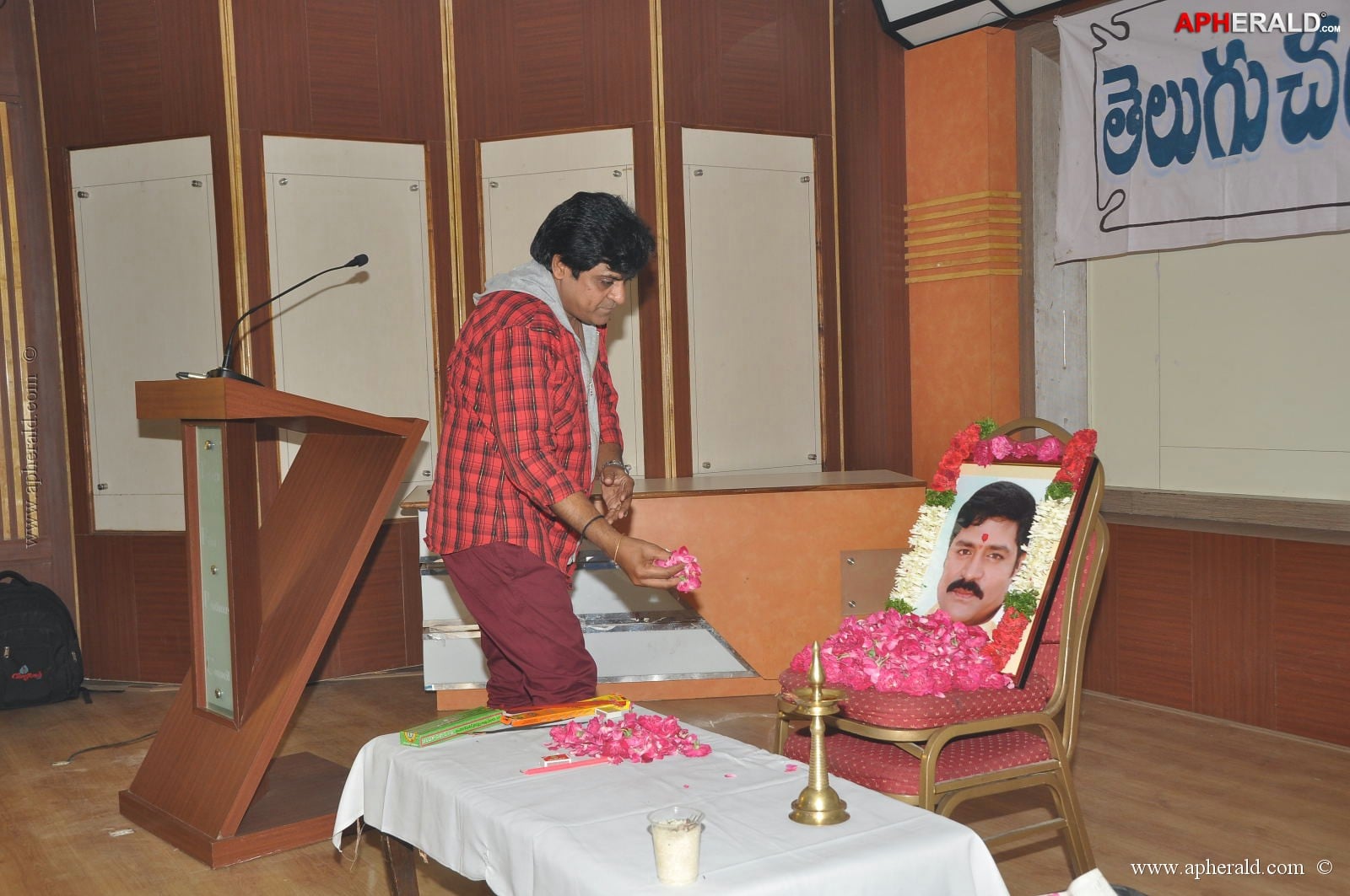Artists association Condolences to Srihari