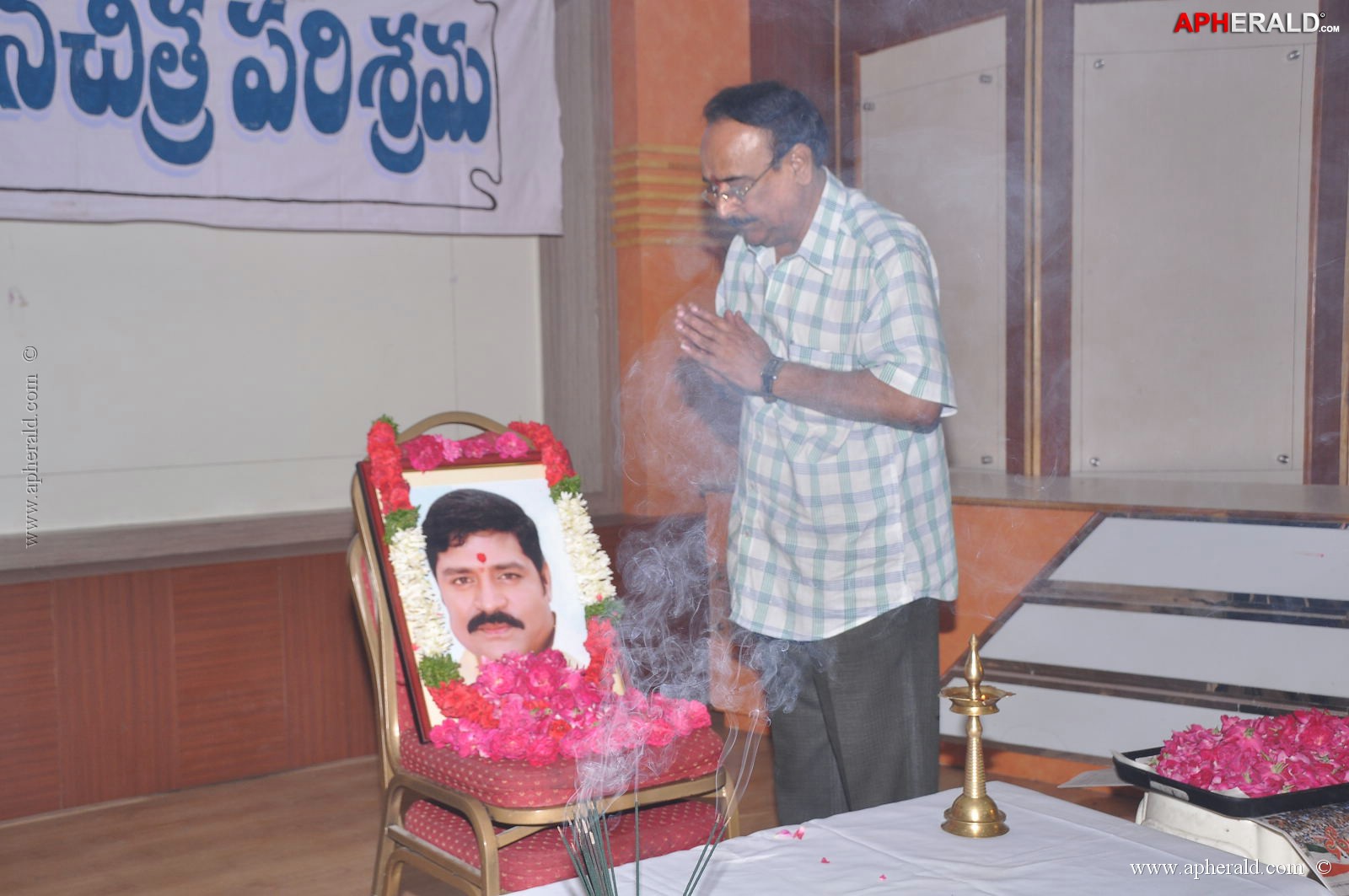 Artists association Condolences to Srihari