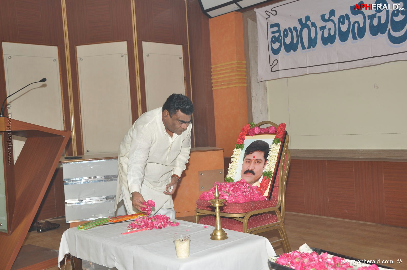 Artists association Condolences to Srihari