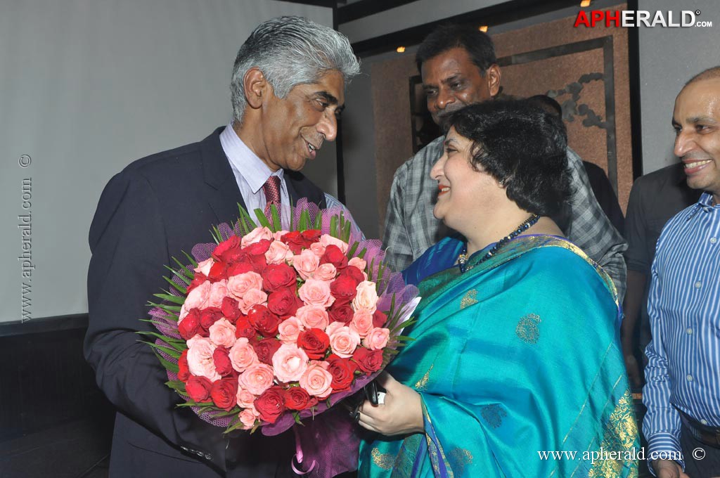 Ashok Amritraj's Advantage Hollywood Book