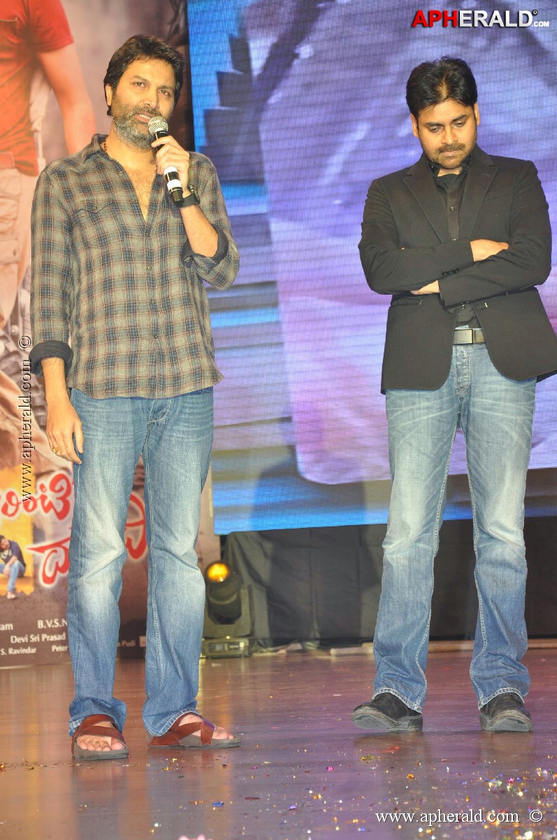 Attarintiki Daredi Success Meet 1