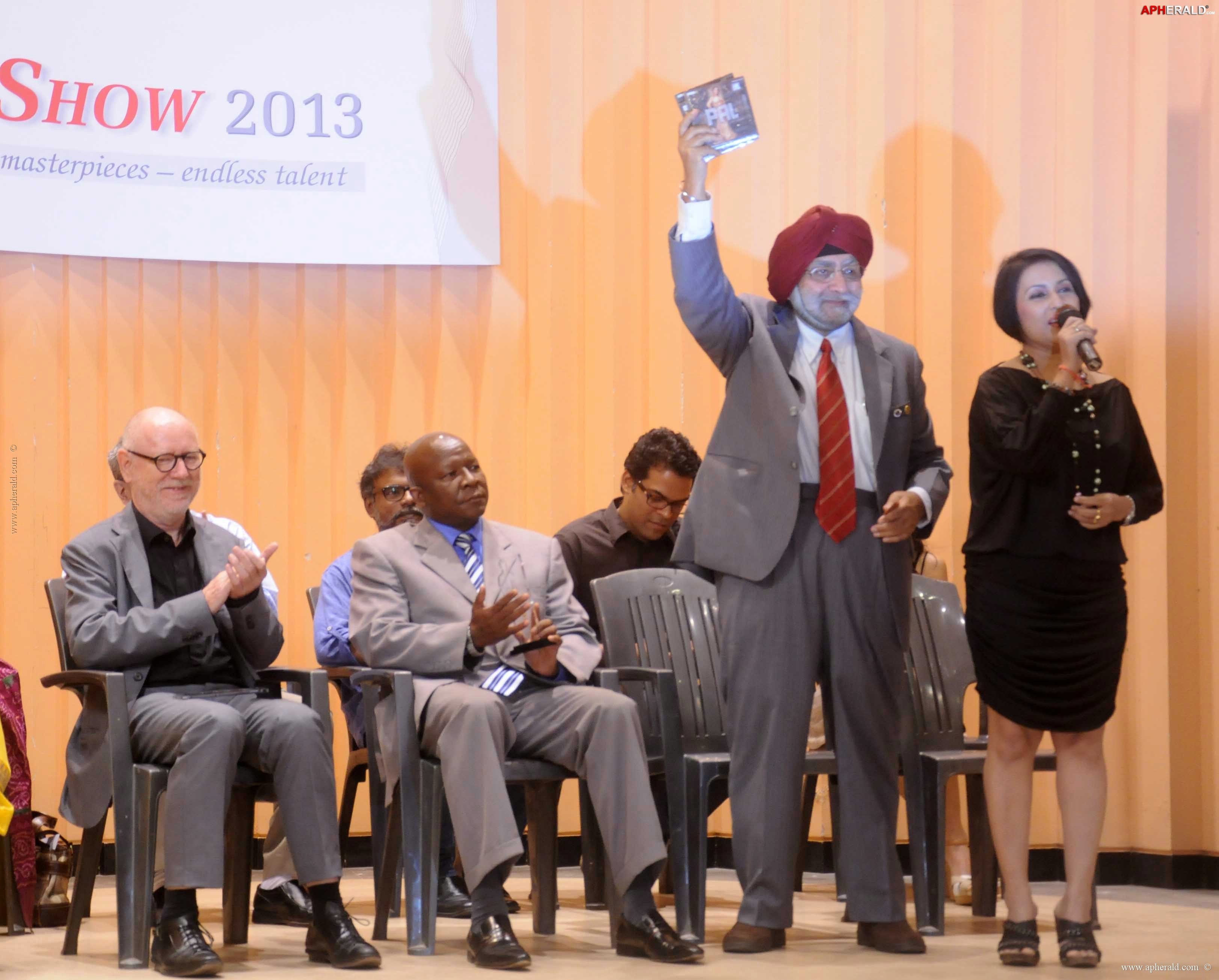 Aura Art Show Inauguration Photos