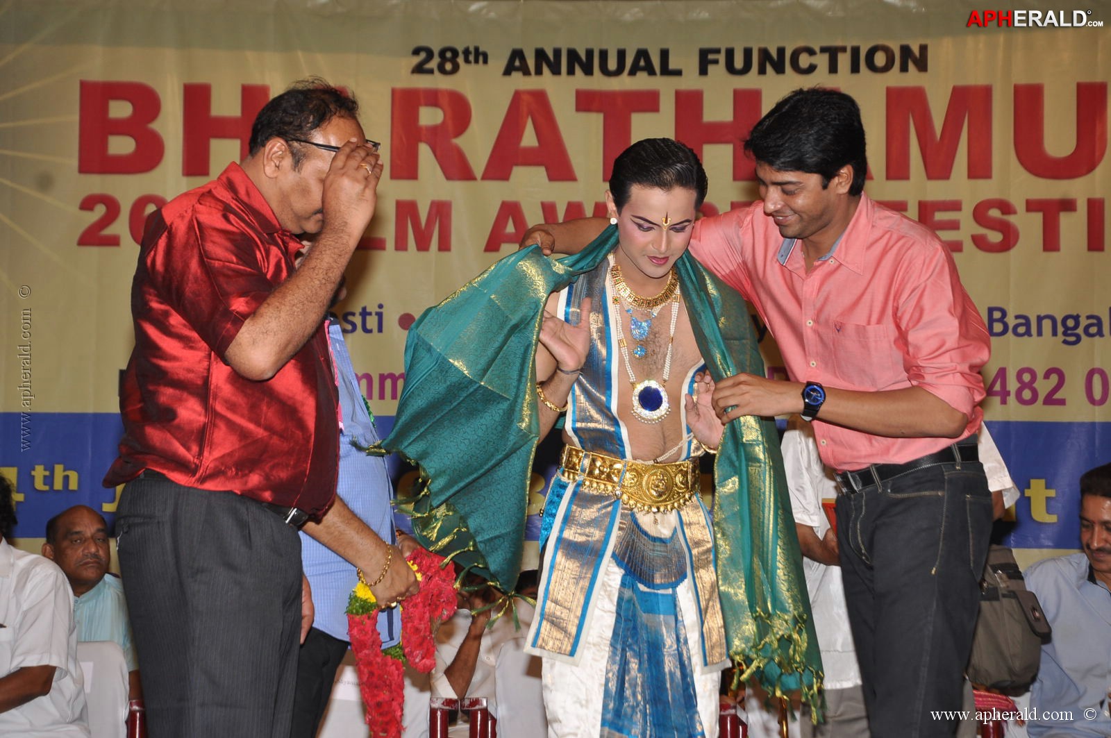 Bharatamuni Awards 2013 Stills 