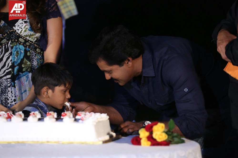 Bheemavaram Bullodu Team Celebrates Sunil Bday