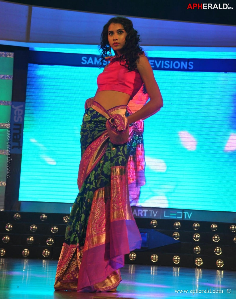Big Telugu Entertainment Awards Pics