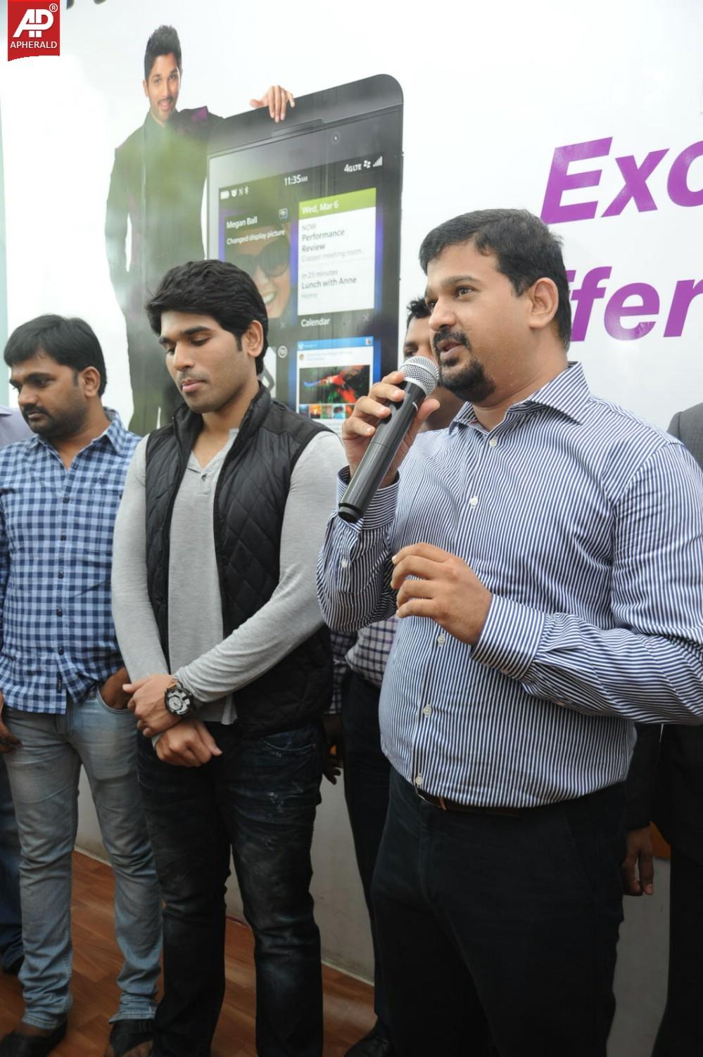 Black Berry Z10 Launch By Allu Sirish