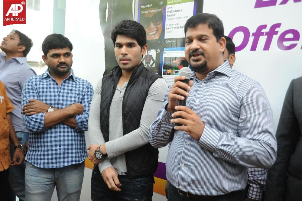 Black Berry Z10 Launch By Allu Sirish