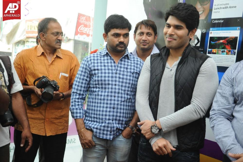 Black Berry Z10 Launch By Allu Sirish