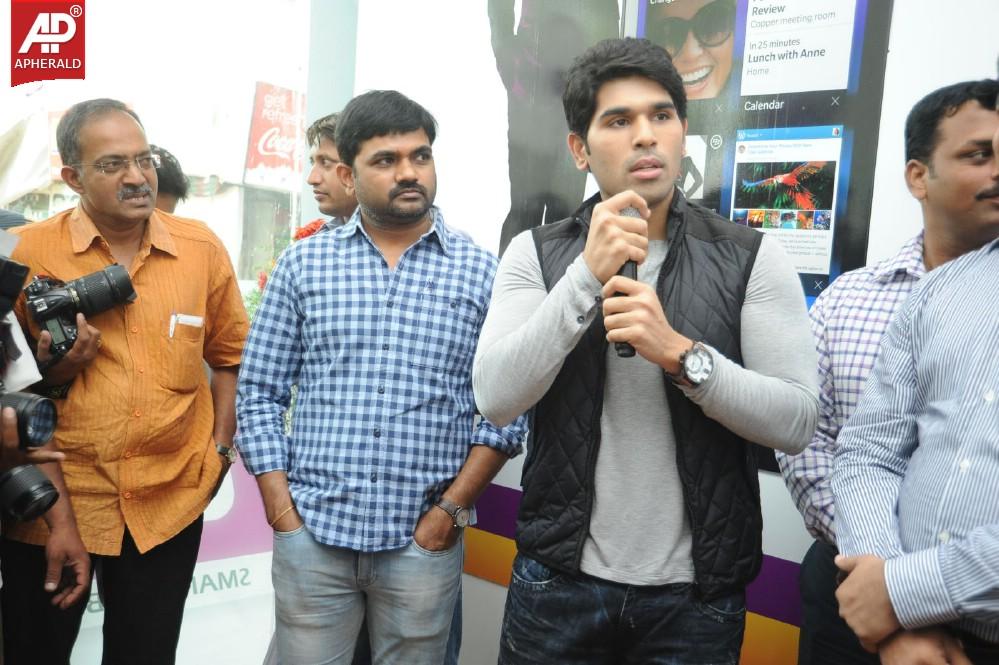 Black Berry Z10 Launch By Allu Sirish