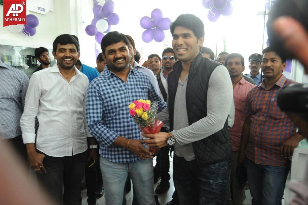 Black Berry Z10 Launch By Allu Sirish